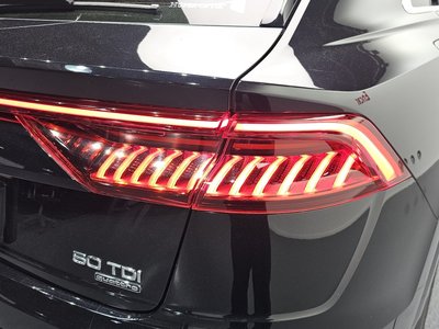AUDI Q8 - 10