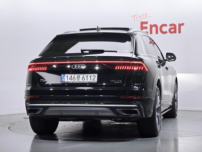 AUDI Q8 - 3