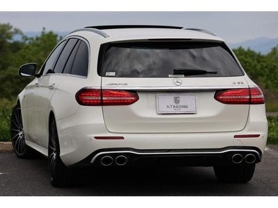 MERCEDES-BENZ E-CLASS - 2