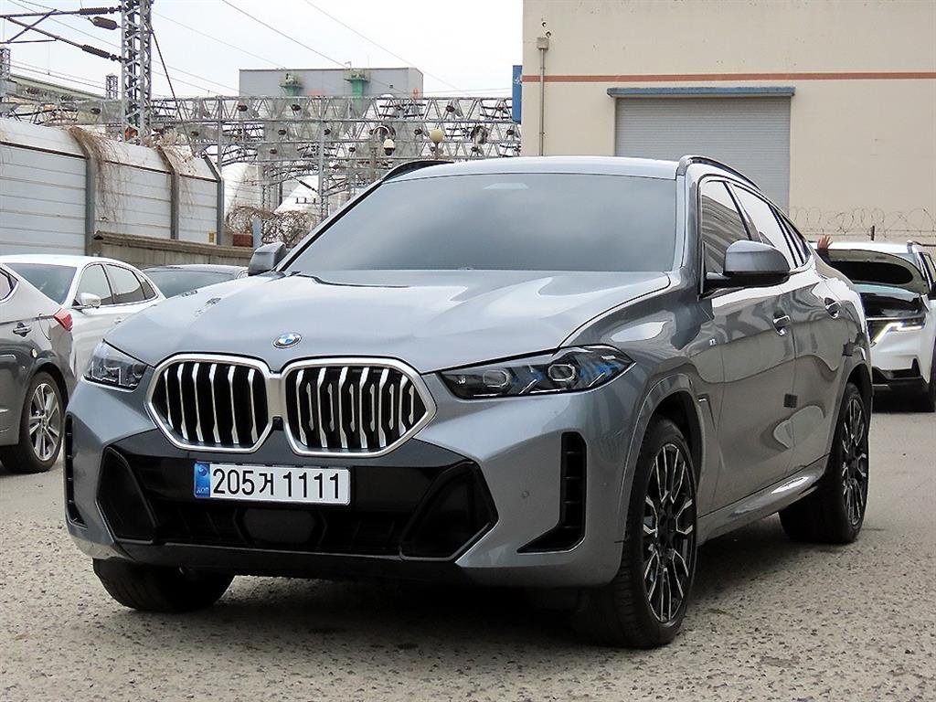 BMW X6 - View 1
