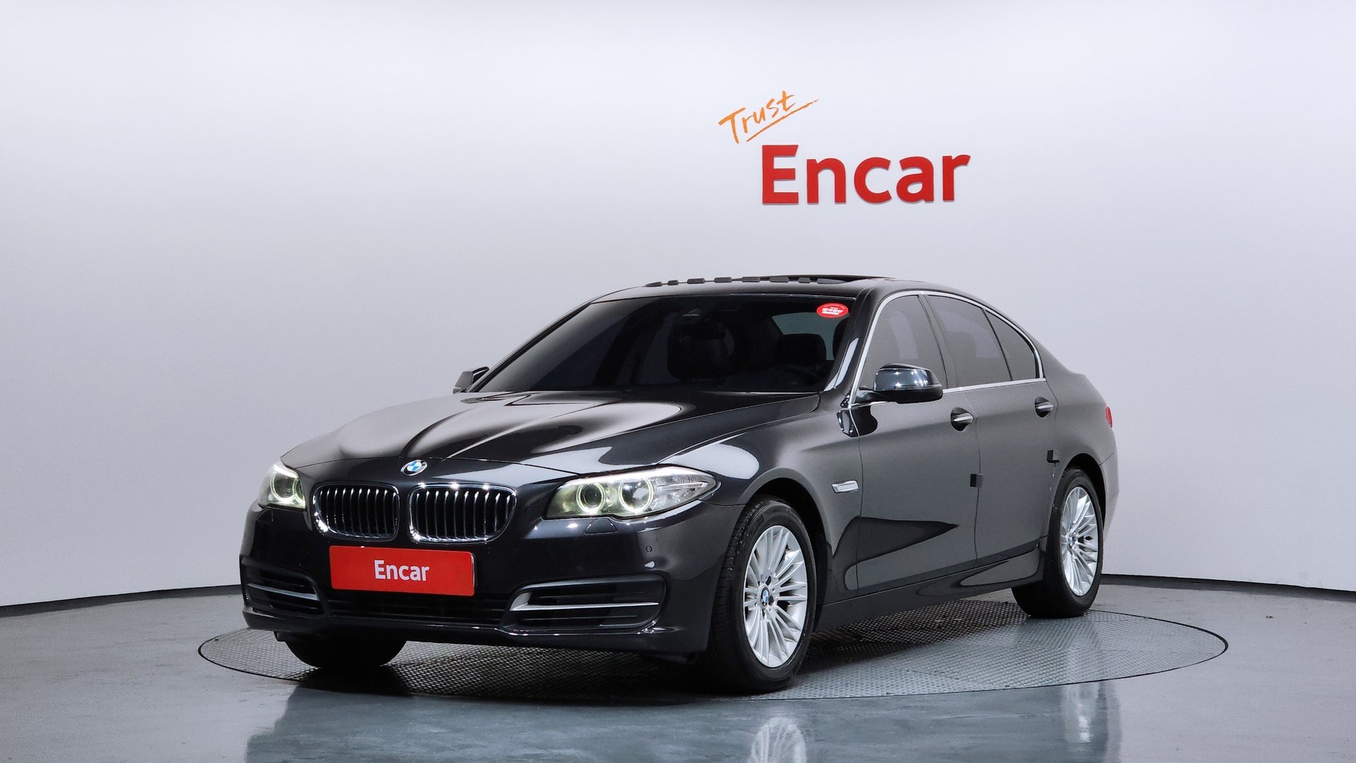 BMW 5 SERIES - View 1