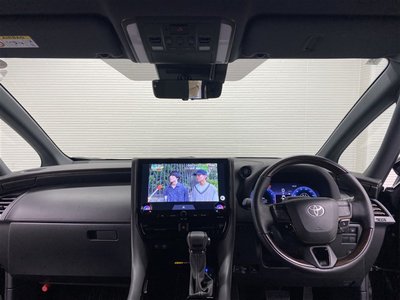2025 Toyota ALPHARD — фото 9