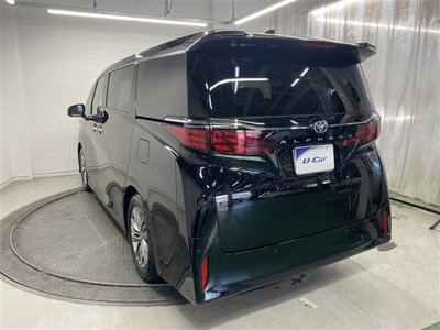 2025 Toyota ALPHARD — фото 4