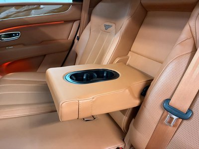 2021 Bentley BENTAYGA thumbnail 46