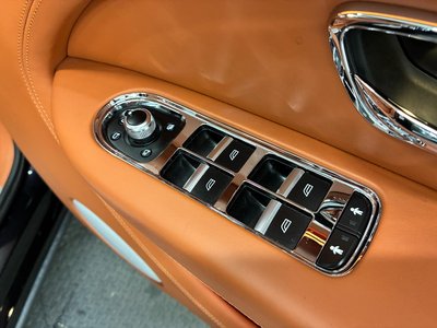 2021 Bentley BENTAYGA thumbnail 22