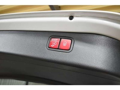 2022 MERCEDES-BENZ C-CLASS thumbnail 11