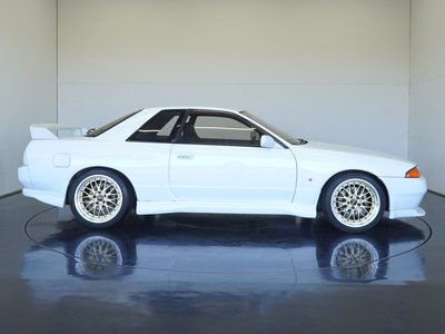 NISSAN SKYLINE GT-R - 5