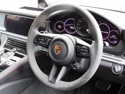 2021 Porsche PANAMERA photo 7