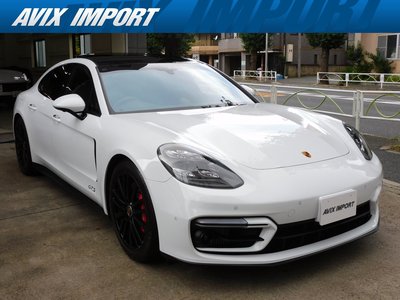 2021 Porsche PANAMERA photo 1
