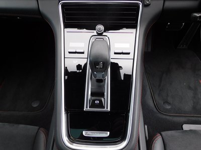2021 Porsche PANAMERA photo 8