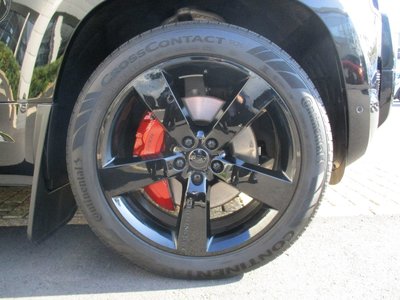 LAND ROVER DEFENDER - 9