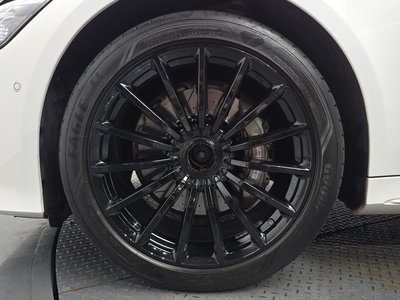 MERCEDES-BENZ GT AMG - 6