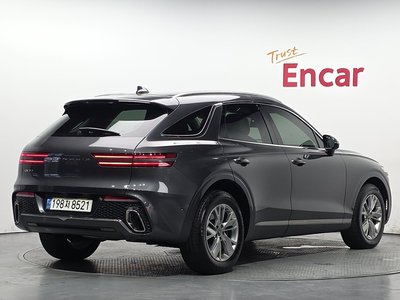 صورة 5 لـ 2023 Genesis GV70