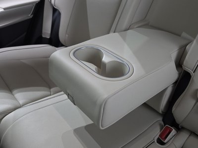 2023 Genesis GV70 — миниатюра 33