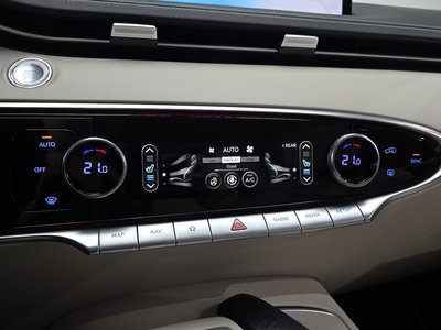2023 Genesis GV70 — миниатюра 32
