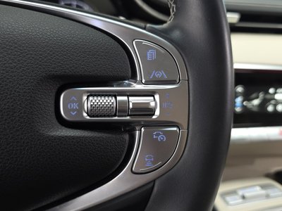 2023 Genesis GV70 — миниатюра 23