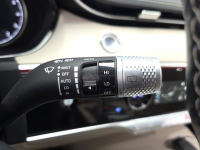 2023 Genesis GV70 — миниатюра 30