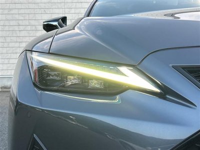 2022 Lexus IS — миниатюра 34