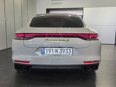 PORSCHE PANAMERA - 3