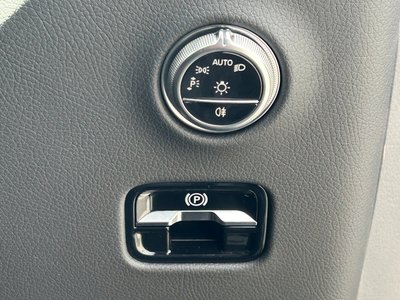 2025 Mercedes-BENZ GLC 缩略图 28