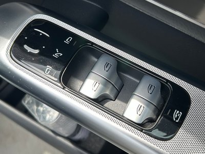 2025 Mercedes-BENZ GLC 缩略图 26