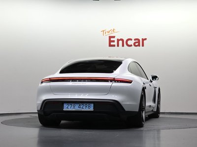 2023 Porsche TAYCAN photo 4