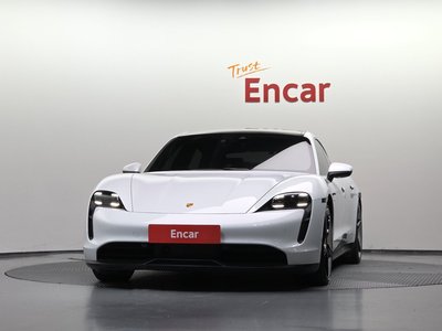 2023 Porsche TAYCAN photo 2