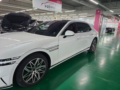 صورة 3 لـ 2022 Genesis G90 (RS4)