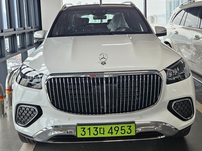 MERCEDES-BENZ GLS - View 1