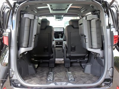 صورة مصغرة 30 لـ 2025 Toyota ALPHARD