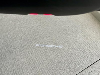 2022 Porsche TAYCAN thumbnail 29