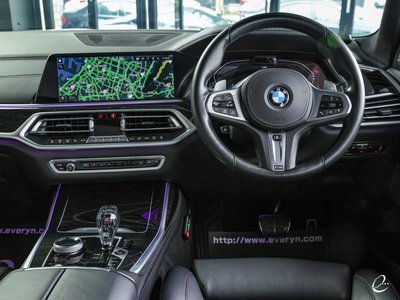 2021 BMW X7 — миниатюра 74
