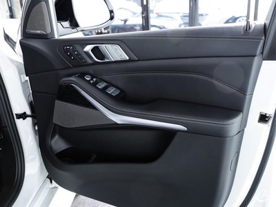 2021 BMW X7 — миниатюра 62