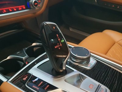 BMW 7 SERIES - 9