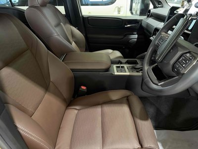 TOYOTA LAND CRUISER 250 - 7