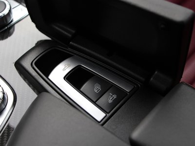 2012 Mercedes-BENZ SL AMG thumbnail 21