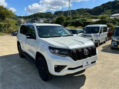 TOYOTA LAND CRUISER PRADO - 9