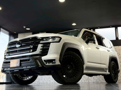 TOYOTA LAND CRUISER 300 - 1