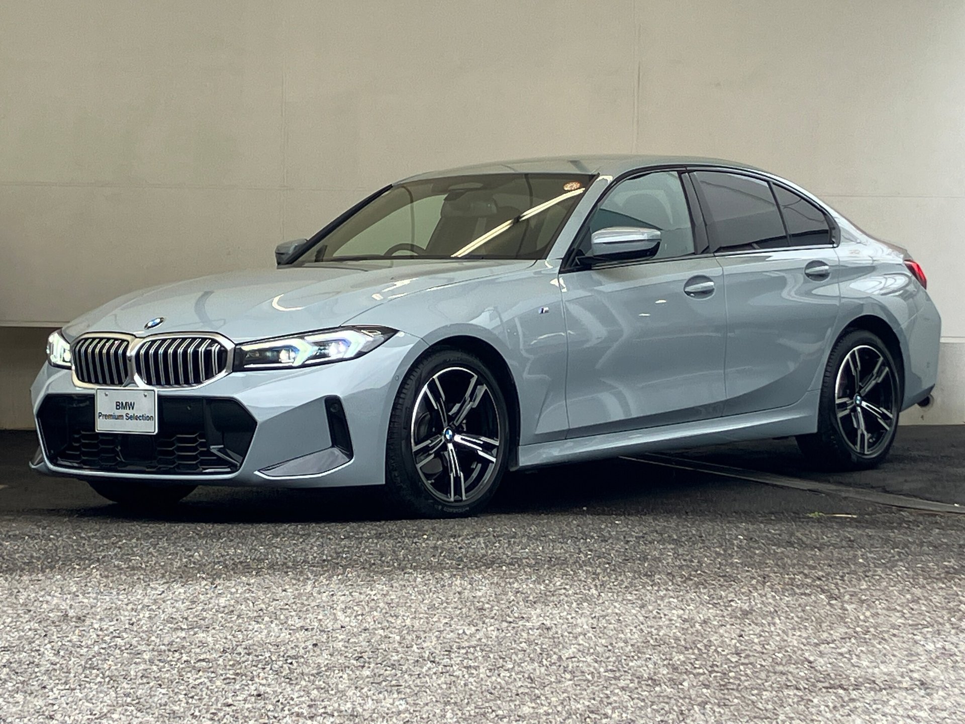 BMW 3 SERIES - View 1