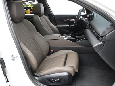 BMW 5 SERIES - 10
