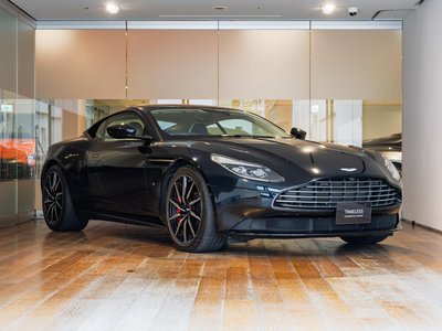 ASTON MARTIN DB11 - 5
