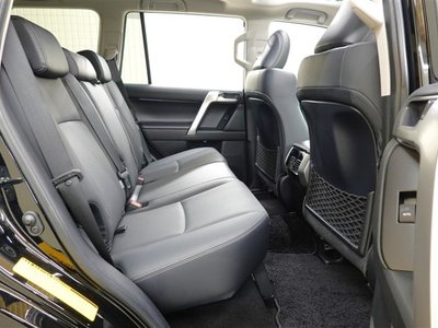 TOYOTA LAND CRUISER PRADO - 9