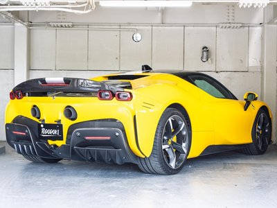 FERRARI SF90 - 4