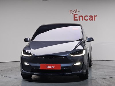 TESLA MODEL X - 2