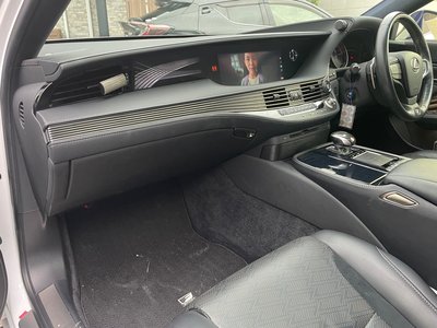 2018 Lexus LS — миниатюра 30