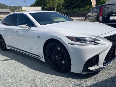 صورة 6 لـ 2018 Lexus LS