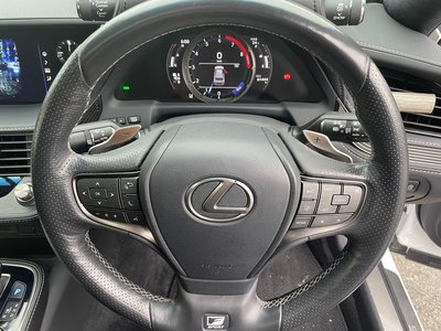 2018 Lexus LS — миниатюра 32