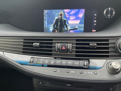 2018 Lexus LS — миниатюра 31