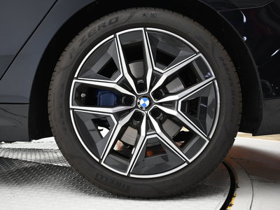 2025 BMW 5 SERIES 照片 6