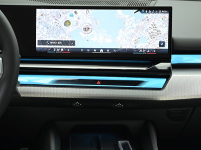 2025 BMW 5 SERIES — миниатюра 14